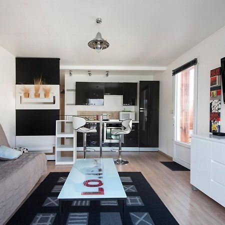 Maison *** Avec Cour 3Km Plage Et La Rochelle Saint-Vivien  Exteriör bild